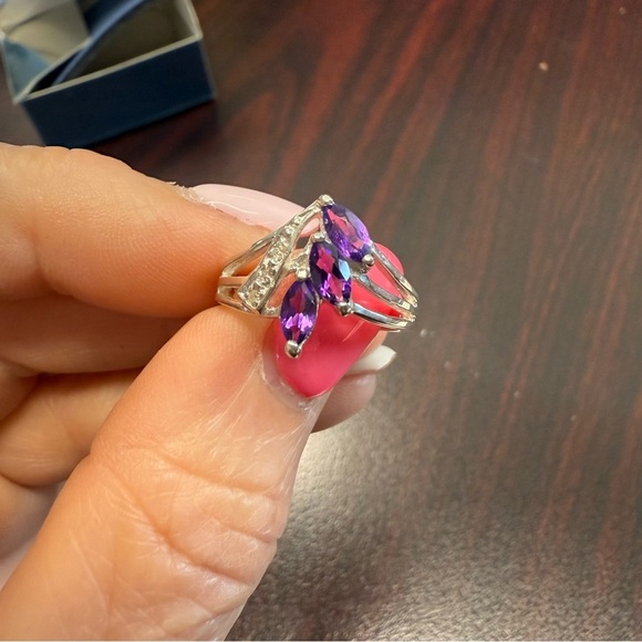 Avon Sterling Silver Diamond accent Ring with genuine stones size 6 NIB vintage - Picture 7 of 7